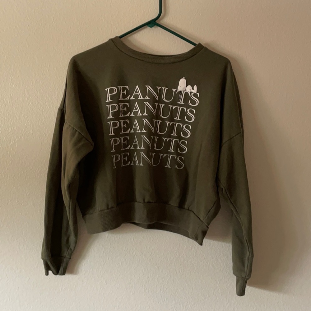 Green Peanuts sweater